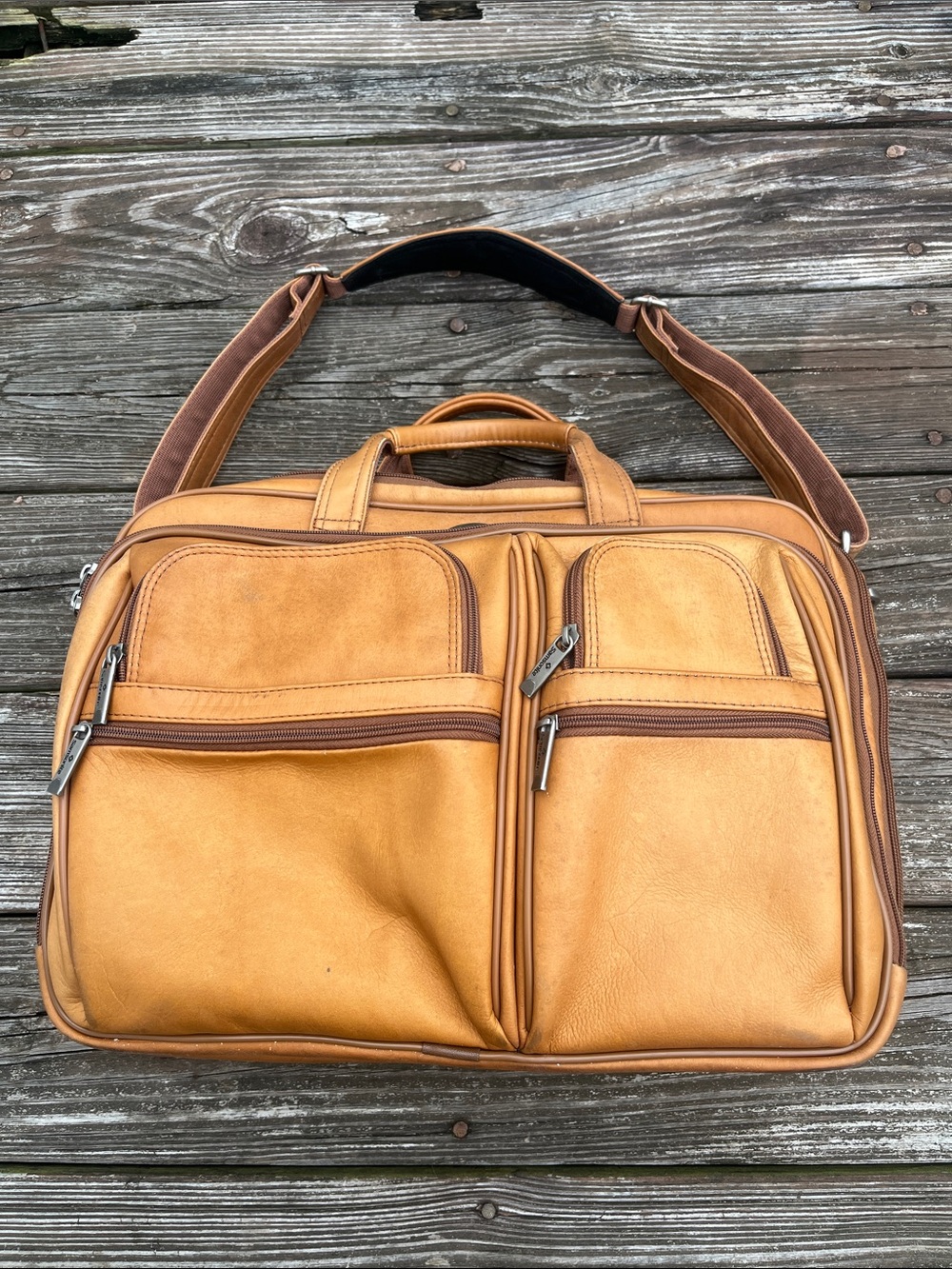 Samsonite Tan Full Grain Leather  Portfolio Briefcase Bag Versatile Messenger